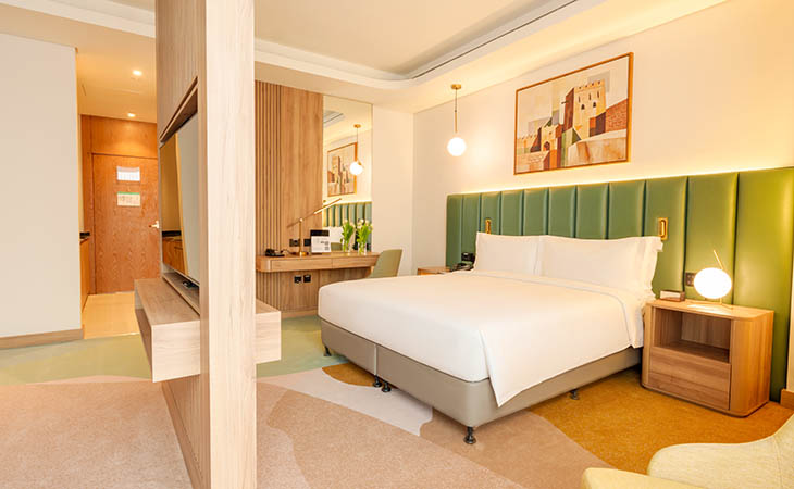 افتتاح فندق إيدج الرياض الربيع من روتانا: معيار جديد للملاذ الحضري في قلب الرياض